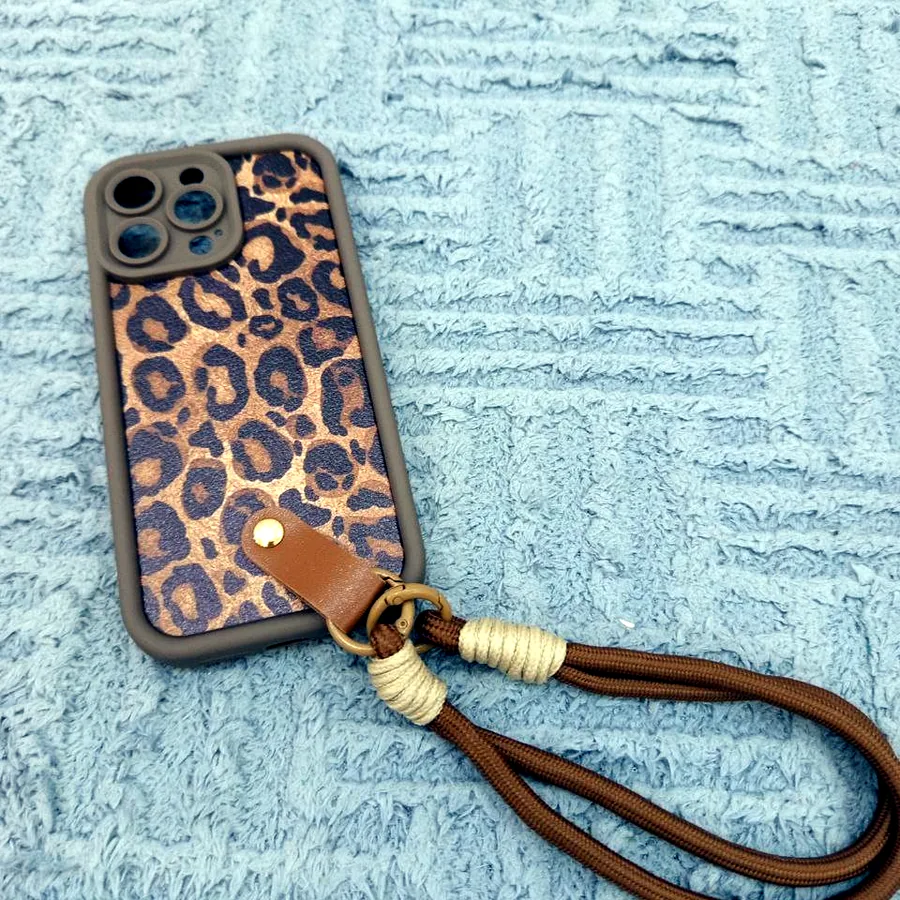 Чехол для iPhone 15 Pro Max, леопардовый
