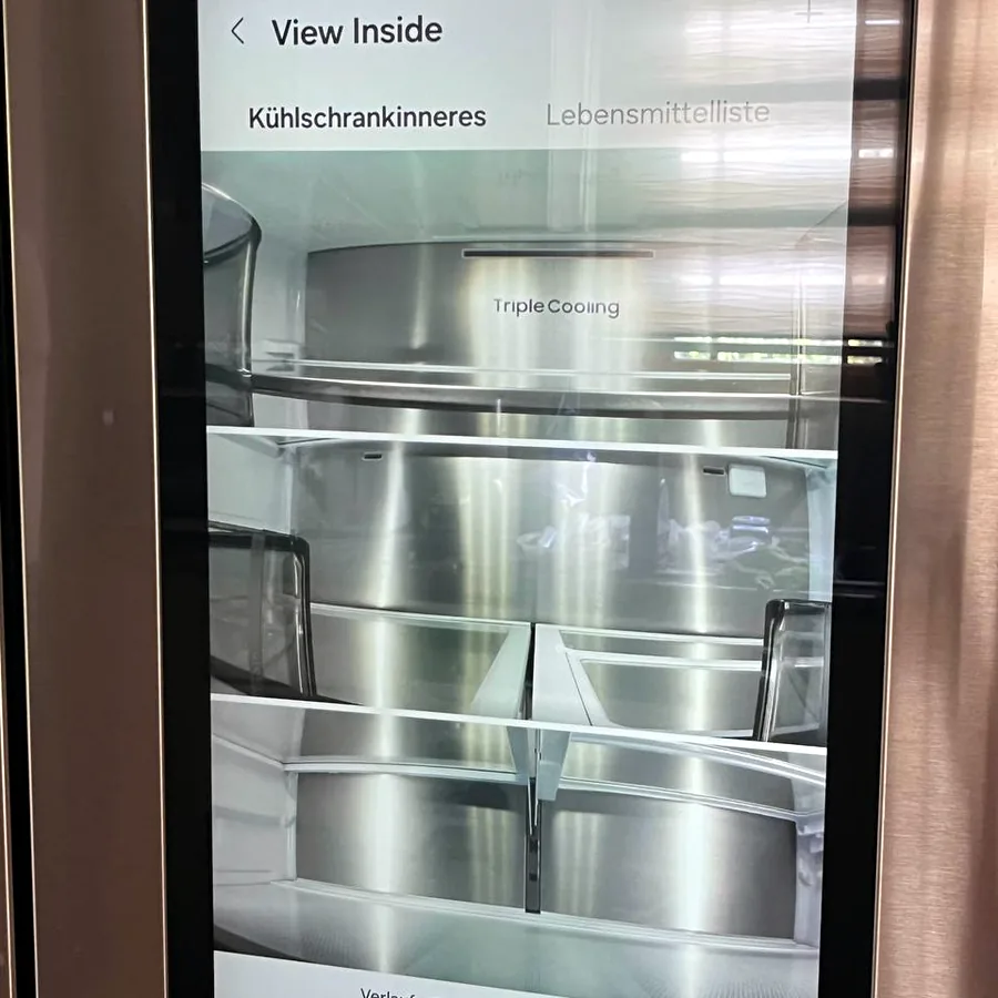 Холодильник Samsung Family Hub с электронной ошибкой