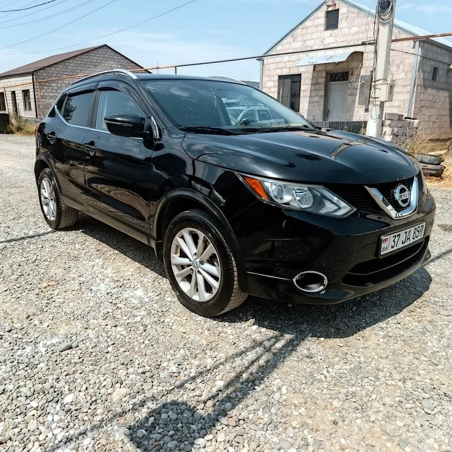 Nissan Rogue Sport SV 2017, пробег 104 443 мили
