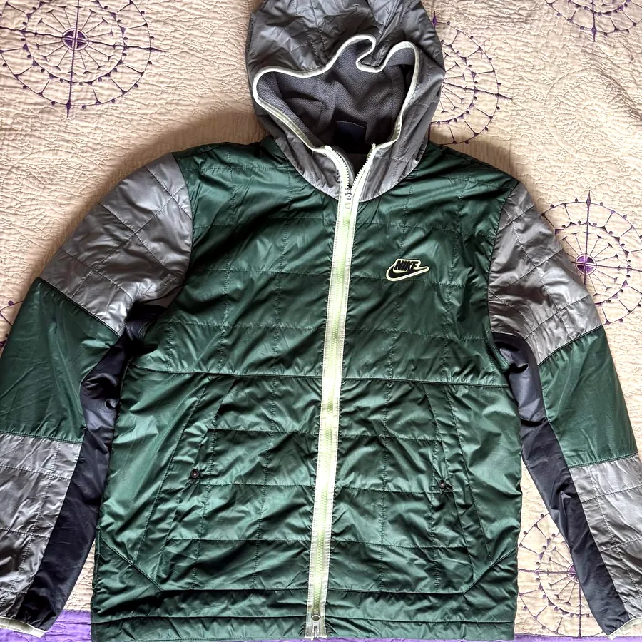 Куртка Nike оригинал, размер M