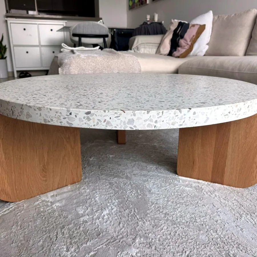 Кофейный столик Crate & Barrel, бетон