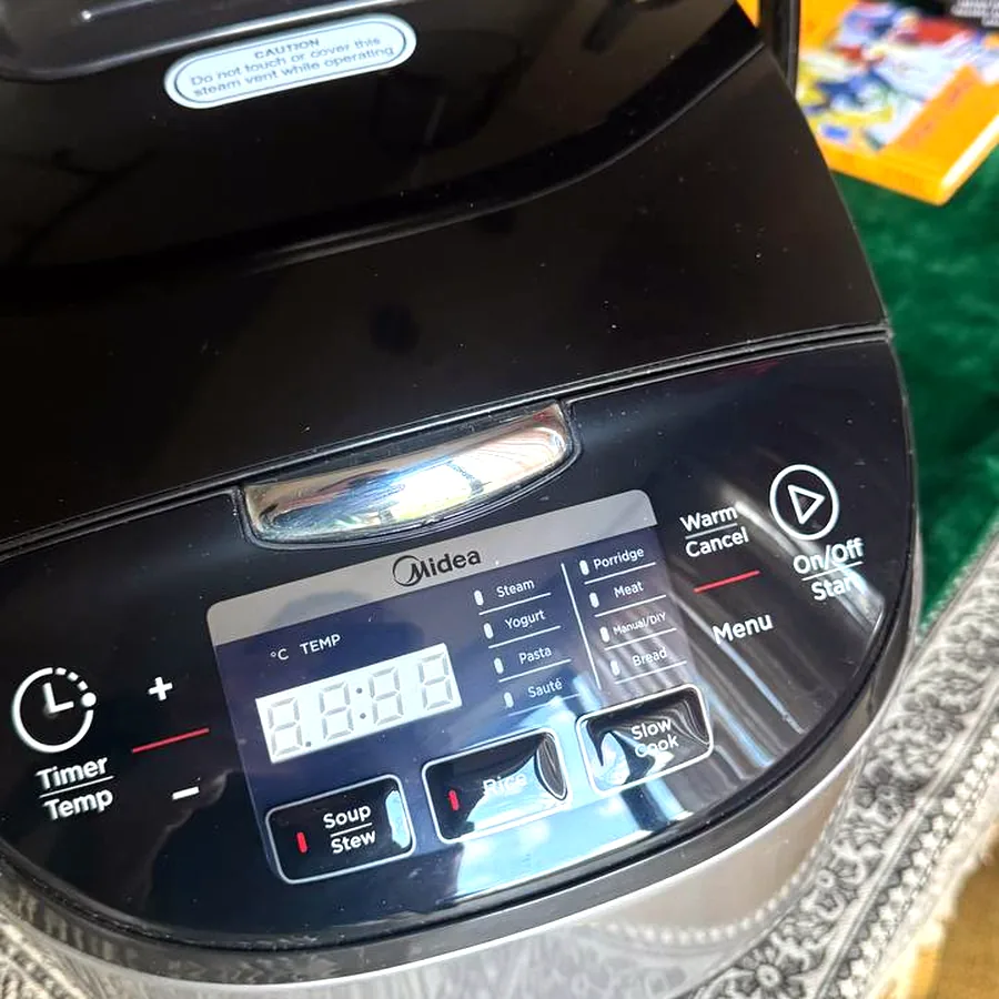 Мультиварка Midea, почти новая