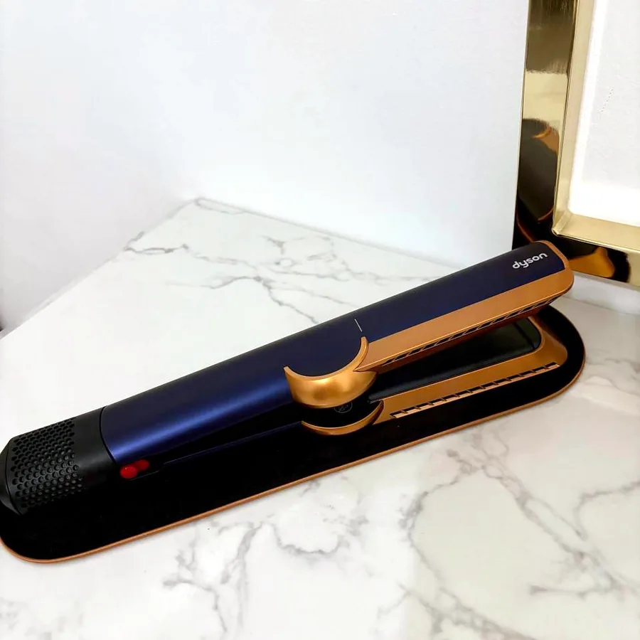 Dyson Airstrait, практически новый