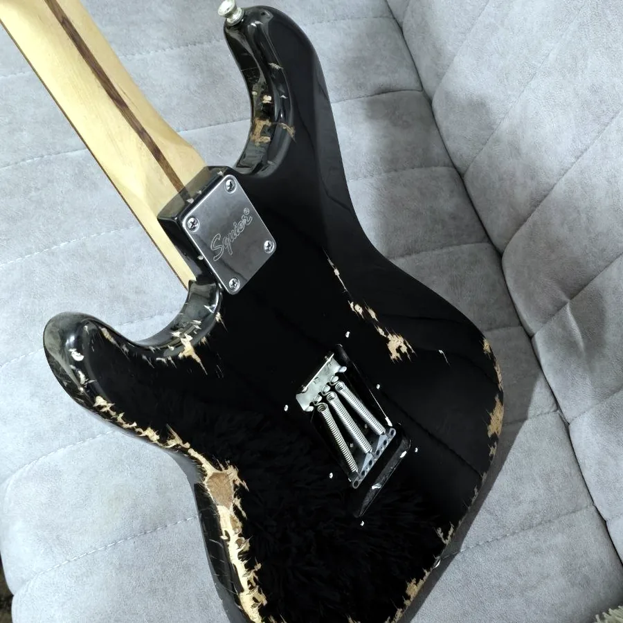 Гитара Squier by Fender Stratocaster, релик
