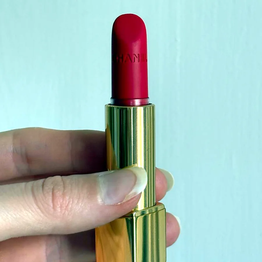 Помада Chanel Rouge Allure Velvet 47