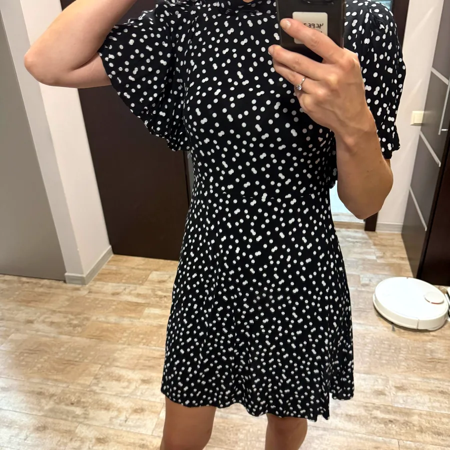 Платье Zara из вискозы, размер S