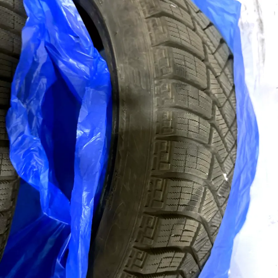 Зимние шины Pirelli Ice Zero FR 245/40 R18, комплект 4 шт