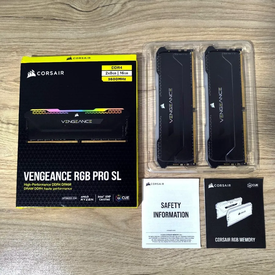 Corsair Vengeance RGB Pro SL 16 ГБ DDR4 3600 МГц