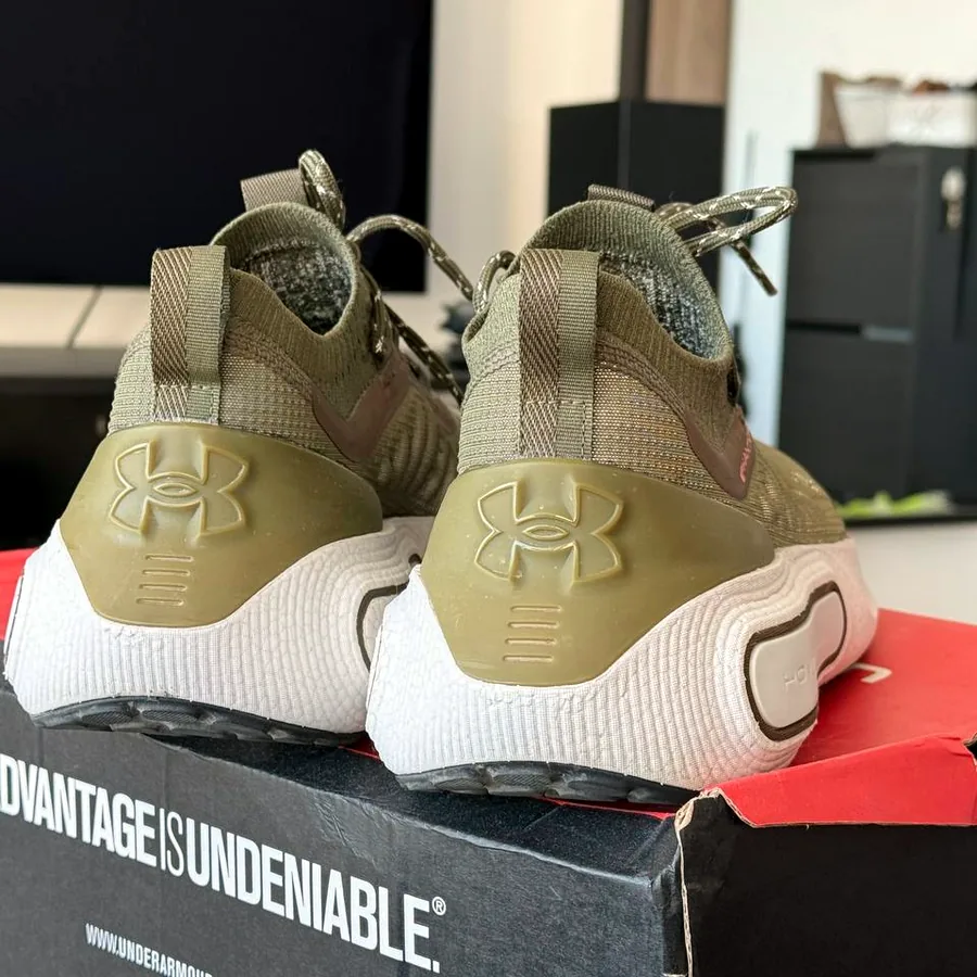 Кроссовки Under Armour HOVR Phantom 4, размер 45