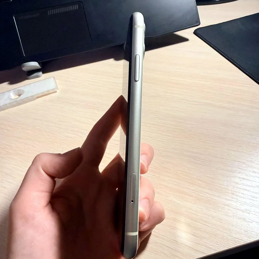 iPhone 11, 128 ГБ, белый