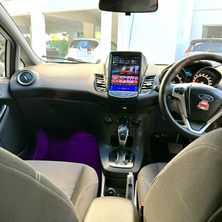 Ford Fiesta MK7 2015, пробег 110 000 км