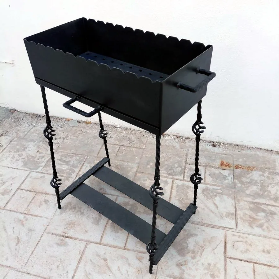 Мангал новый, 60×30×90 см