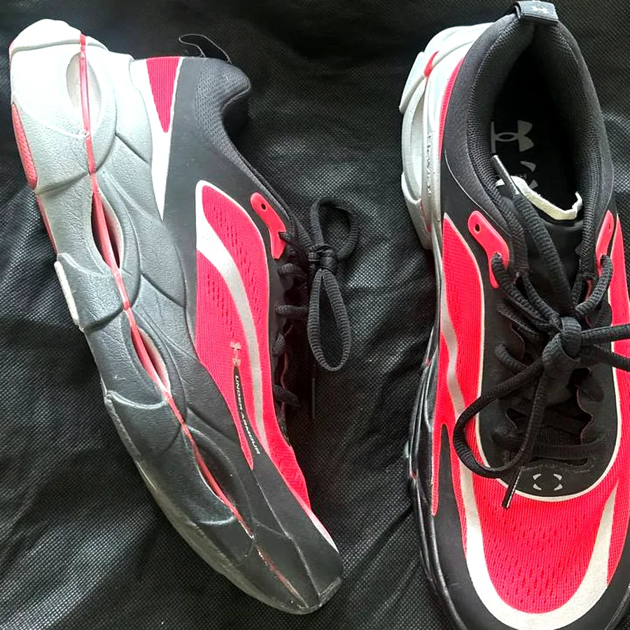 Кроссовки Under Armour, размер 40.5 и 41 (3 пары)