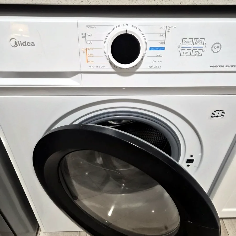 Стирально-сушильная машина Midea 2 в 1