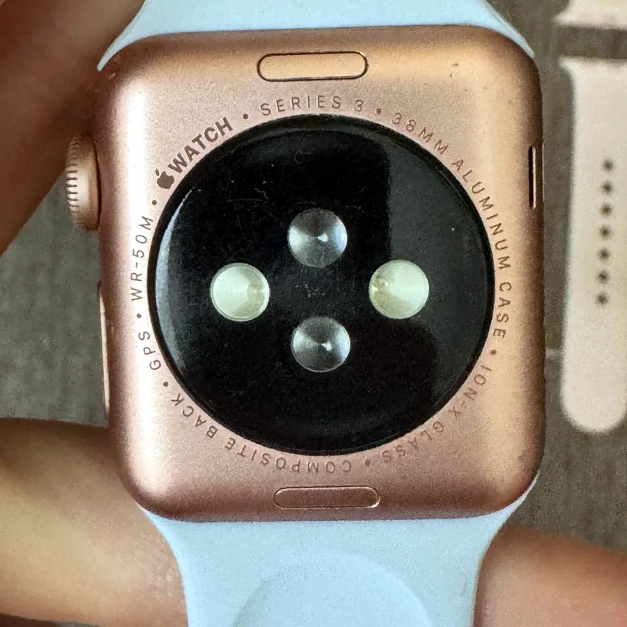 Apple Watch Series 3, 38 mm, идеальное состояние