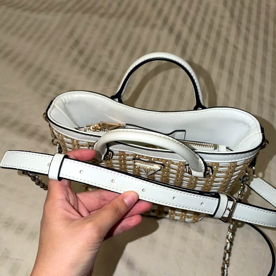 Сумка GUESS Atalia Mini Tote Bag