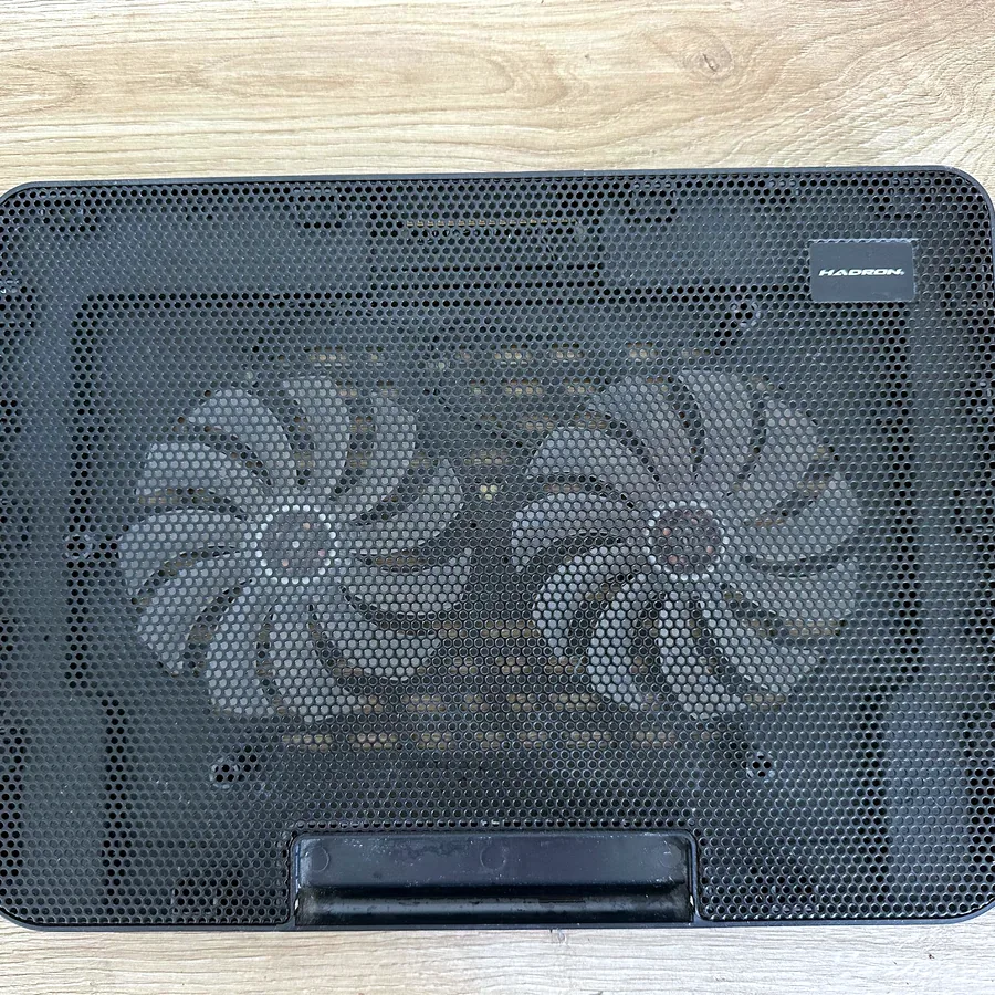 Охлаждающая подставка Hadron