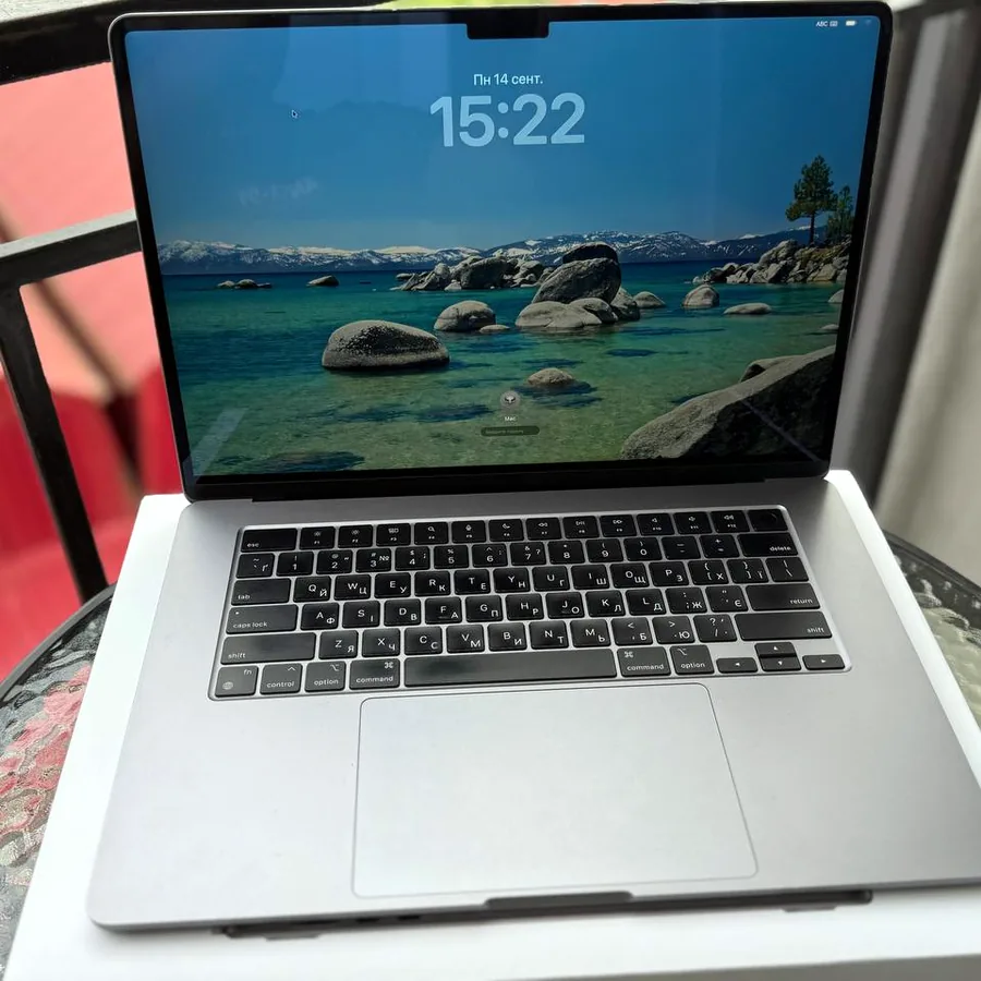 MacBook Air 15 M2 2023, отличное состояние