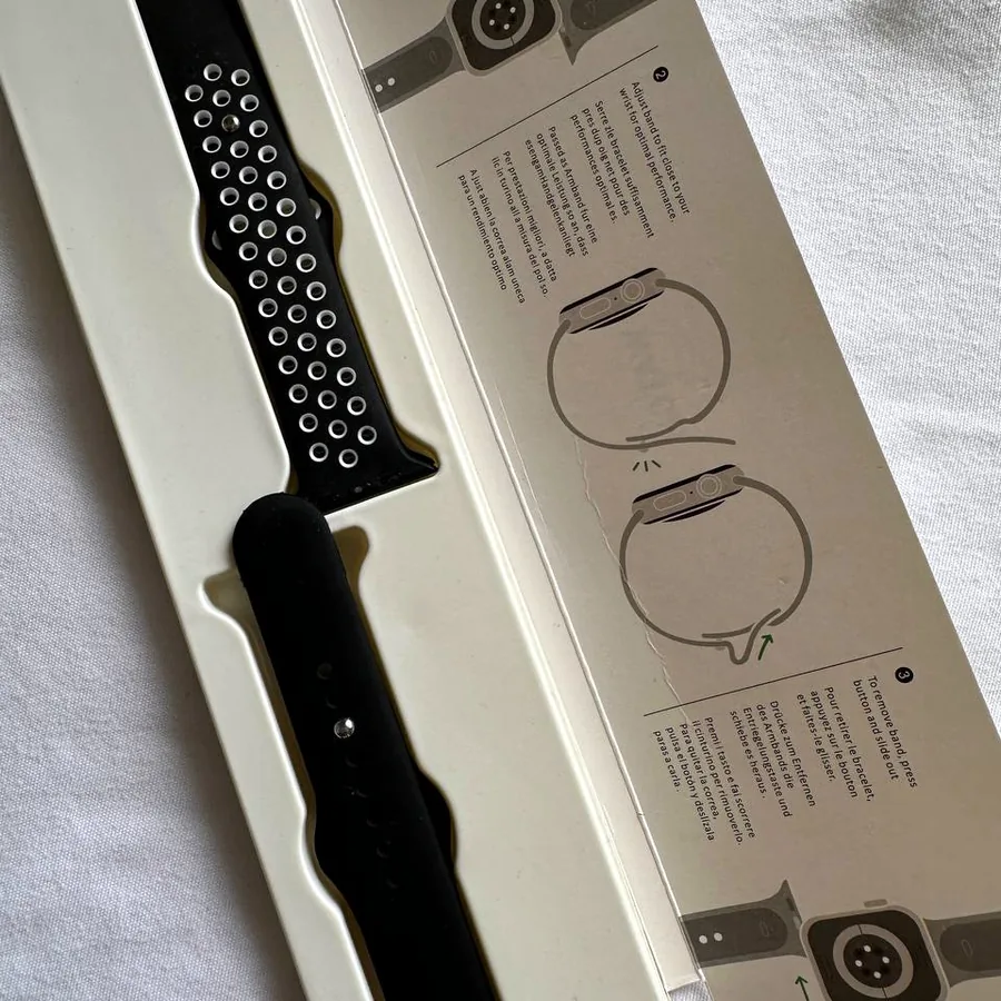 Apple Watch Series 7, 45 мм, 3 ремешка