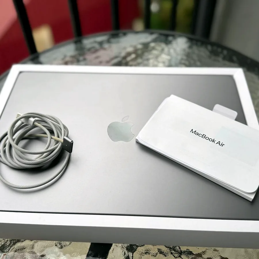 MacBook Air 15 M2 2023, отличное состояние