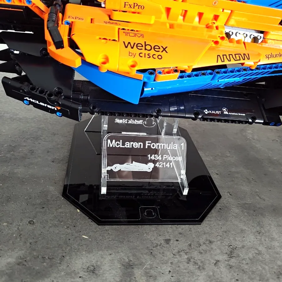 Lego Technic 42141 McLaren Formula 1 с подставкой