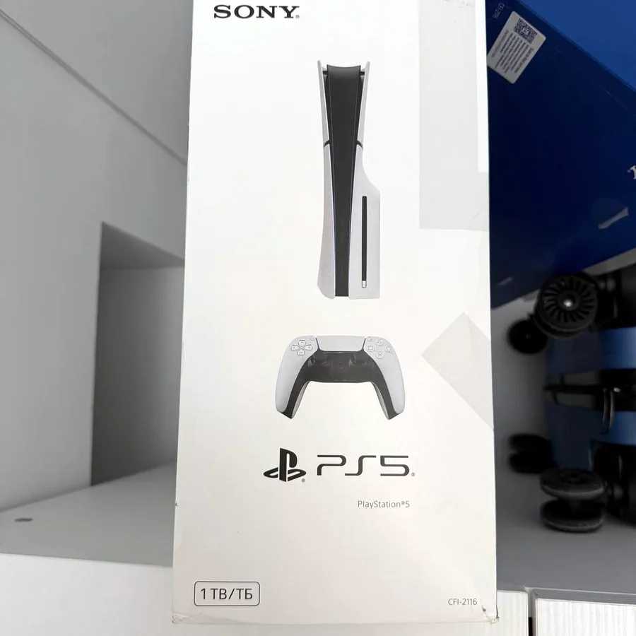 PlayStation 5, 1 TB, с джойстиком и игрой