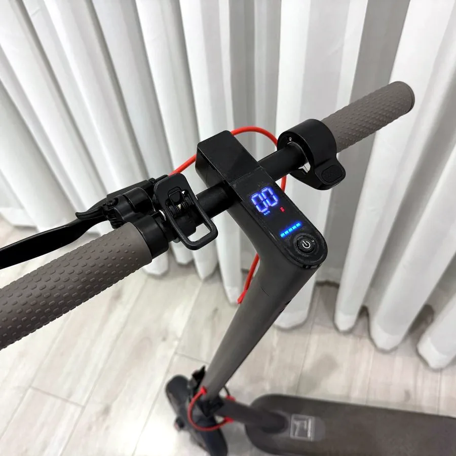 Электросамокат Kickscooter новый, 40 км запас