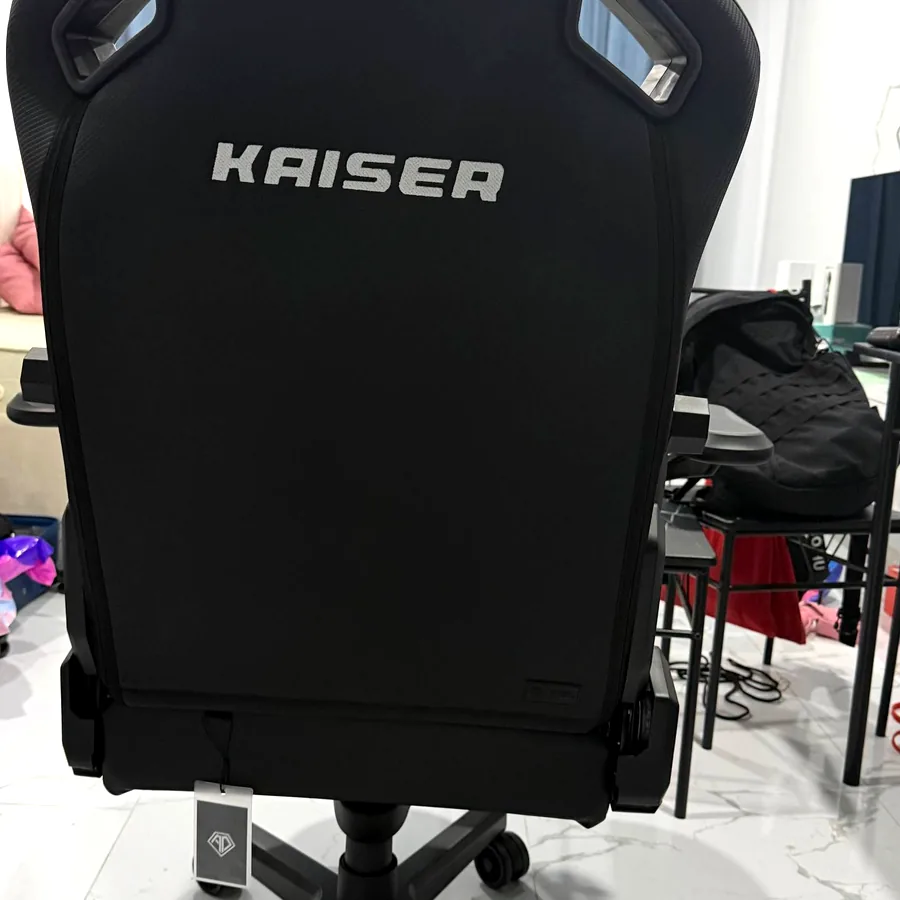 Игровое кресло AndaSeat Kaiser 4 V2