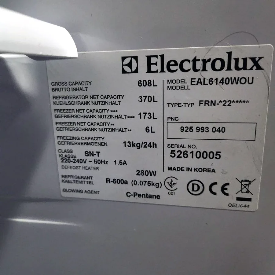 Холодильник Electrolux