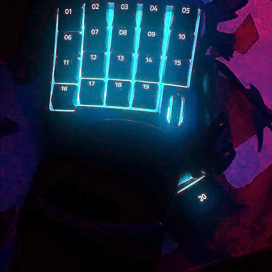Кейпад Razer Tartarus V2, идеальное состояние