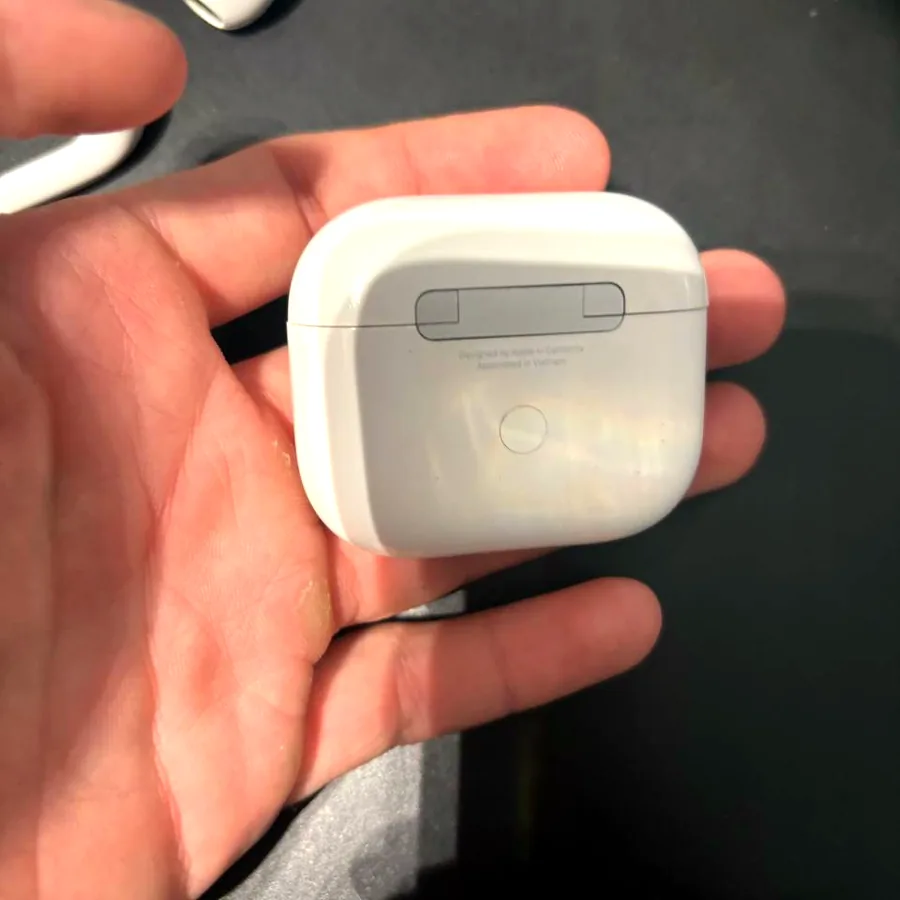 Apple AirPods 2-го поколения