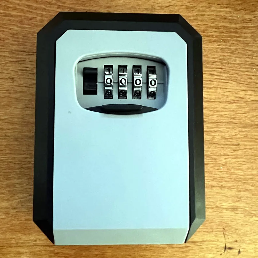 Key-locker, мини сейф для ключей