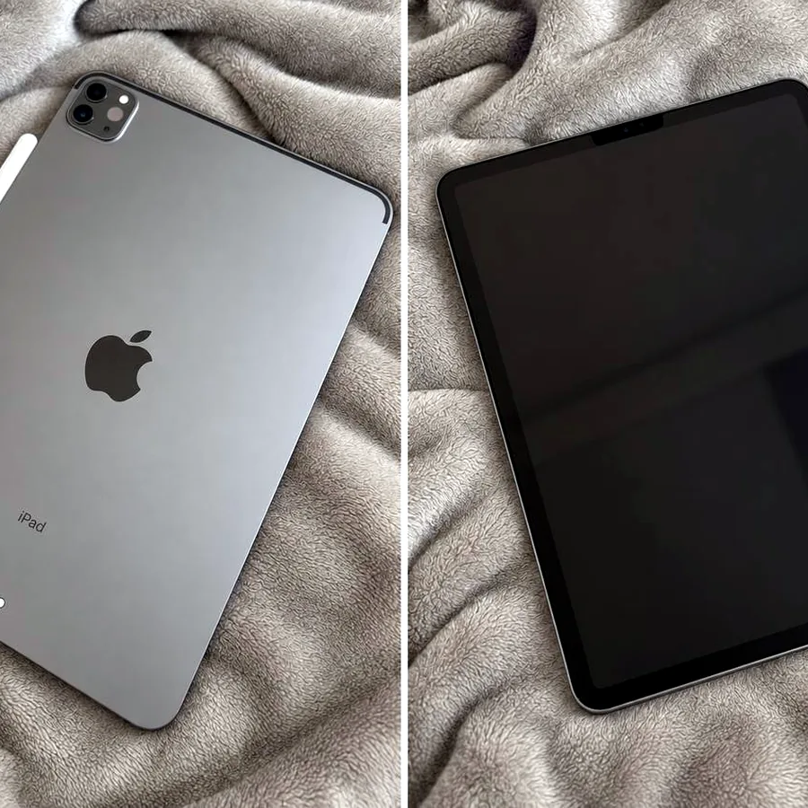 iPad с ручкой и чехлом