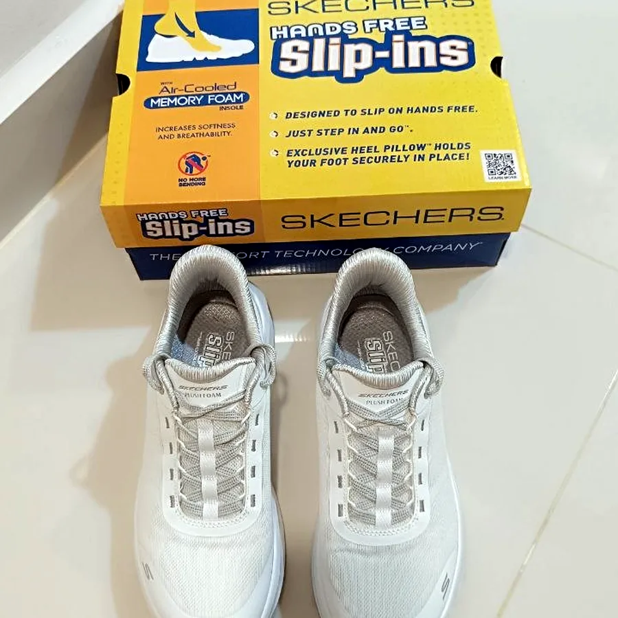 Кроссовки Skechers, размер 37, практически новые