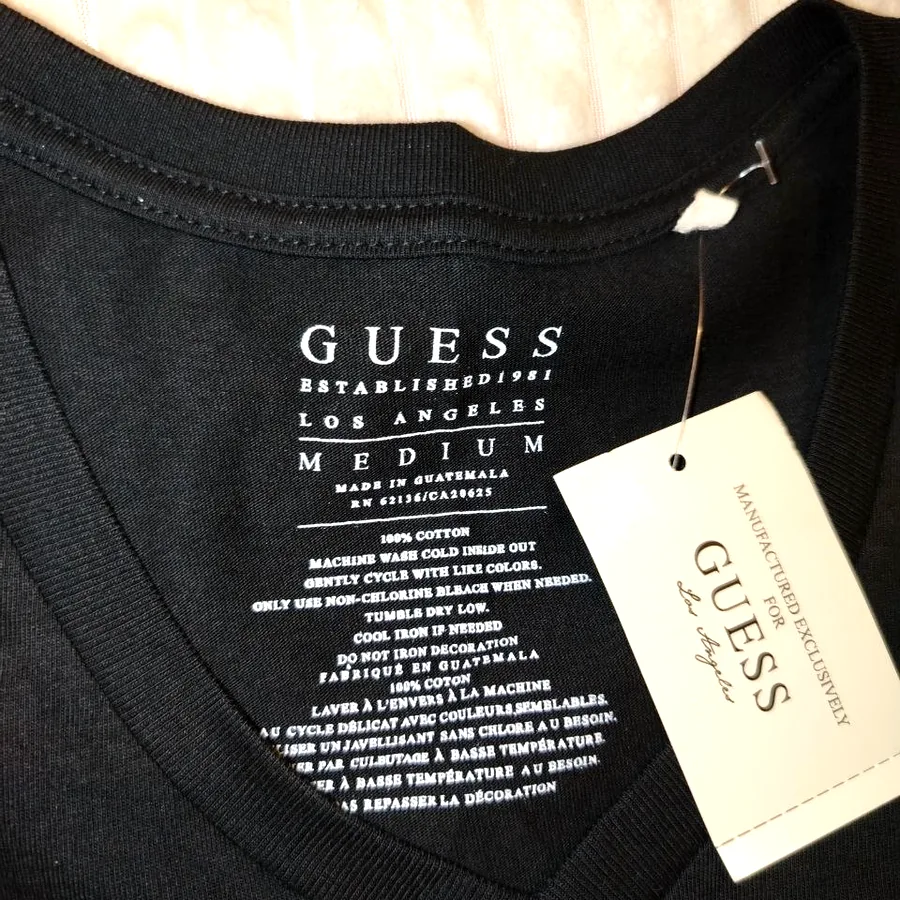 Футболка Guess, размер M, новая