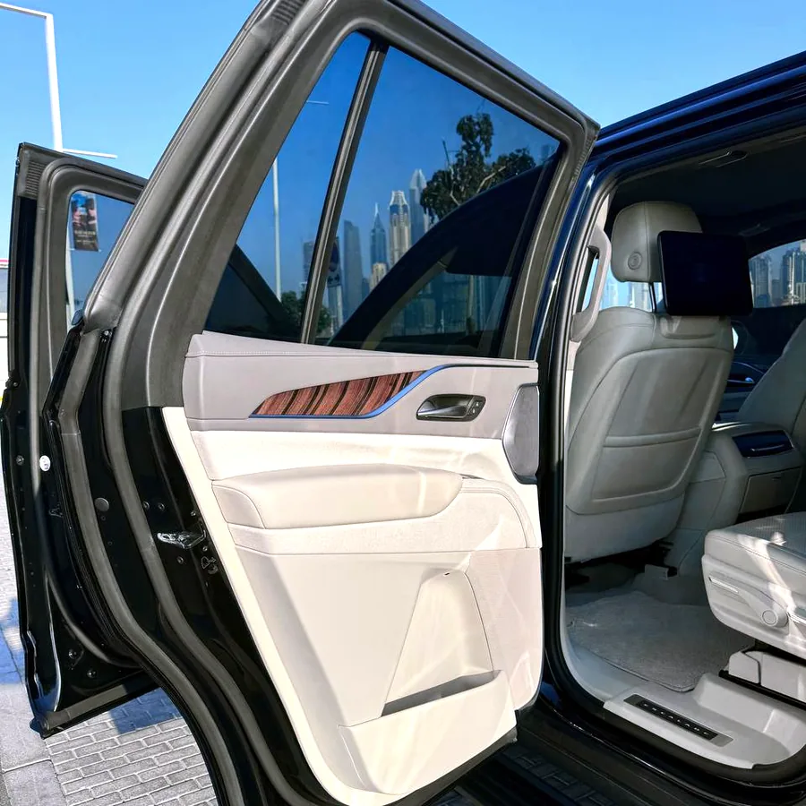 Cadillac Escalade Sport Platinum 2023, пробег 87 000 км
