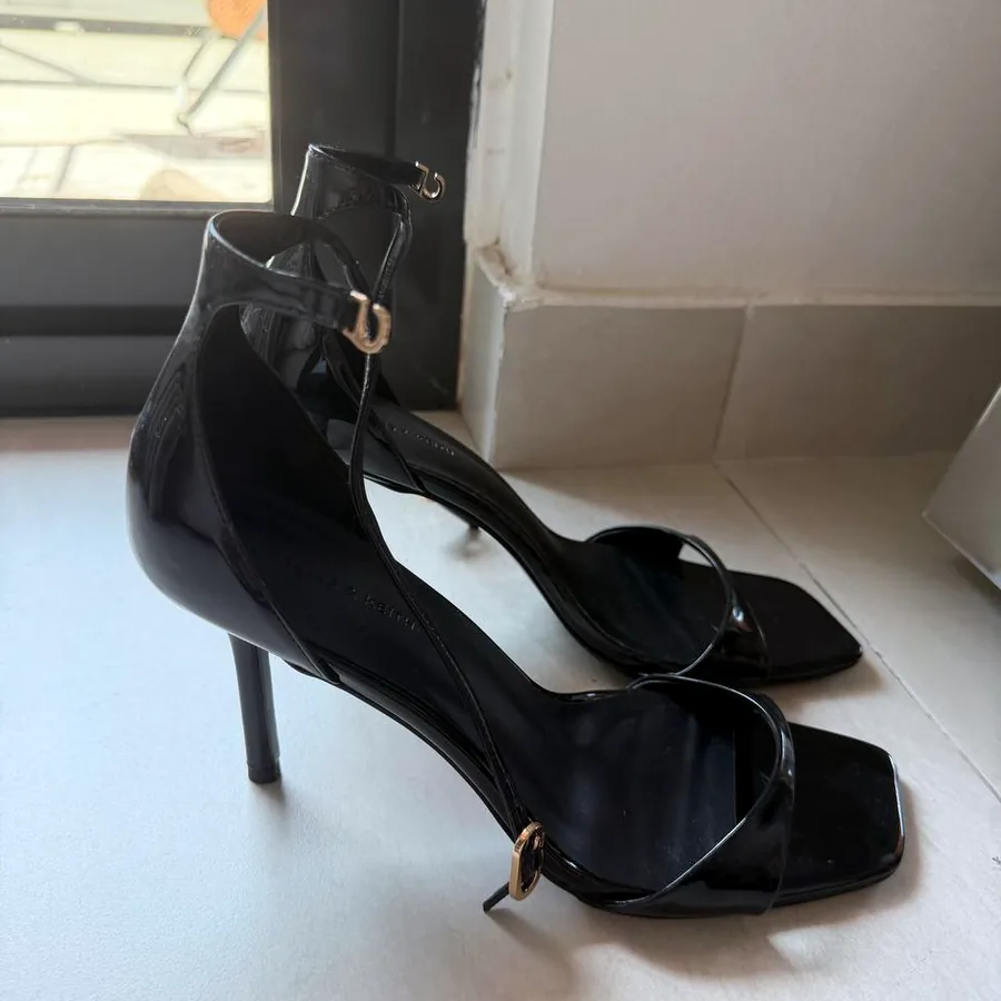 Босоножки Charles & Keith, размер 41