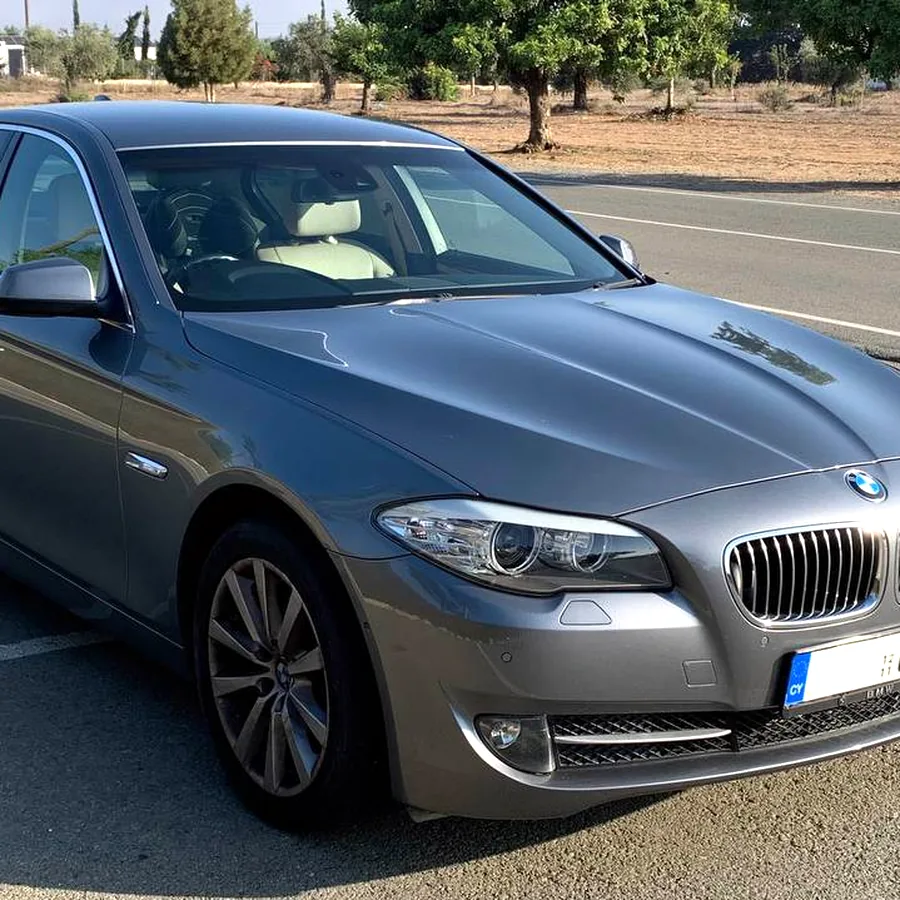 BMW 2011, спортивный автомат, кожаный салон