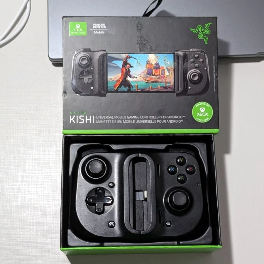 Геймпад Razer Kishi для Android
