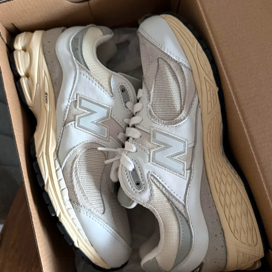 Кроссовки New Balance, размер 40