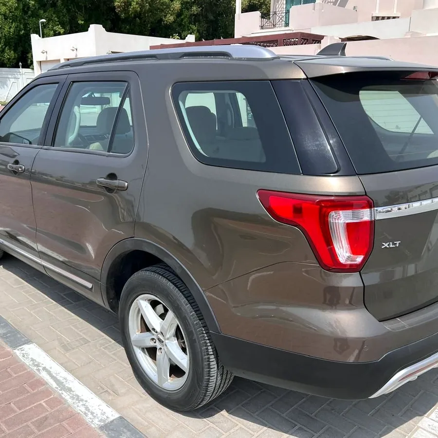 Ford Explorer XLT 2016, пробег 175 000 км, Дубай
