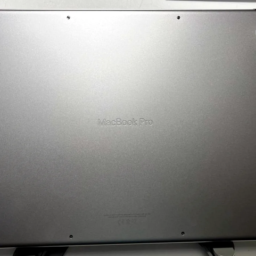 MacBook Pro 16 дюймов M1 Pro, 16/512 ГБ