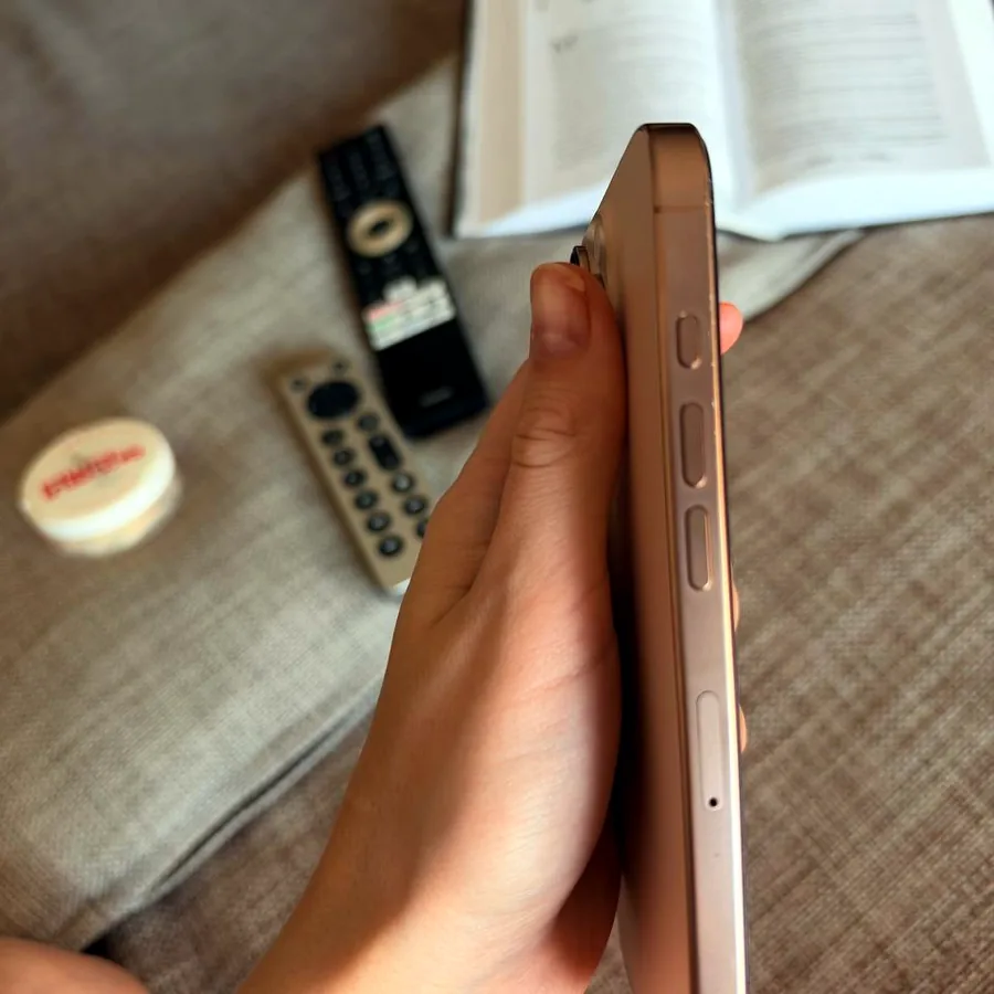iPhone 16 Pro, 128 ГБ, хорошее состояние