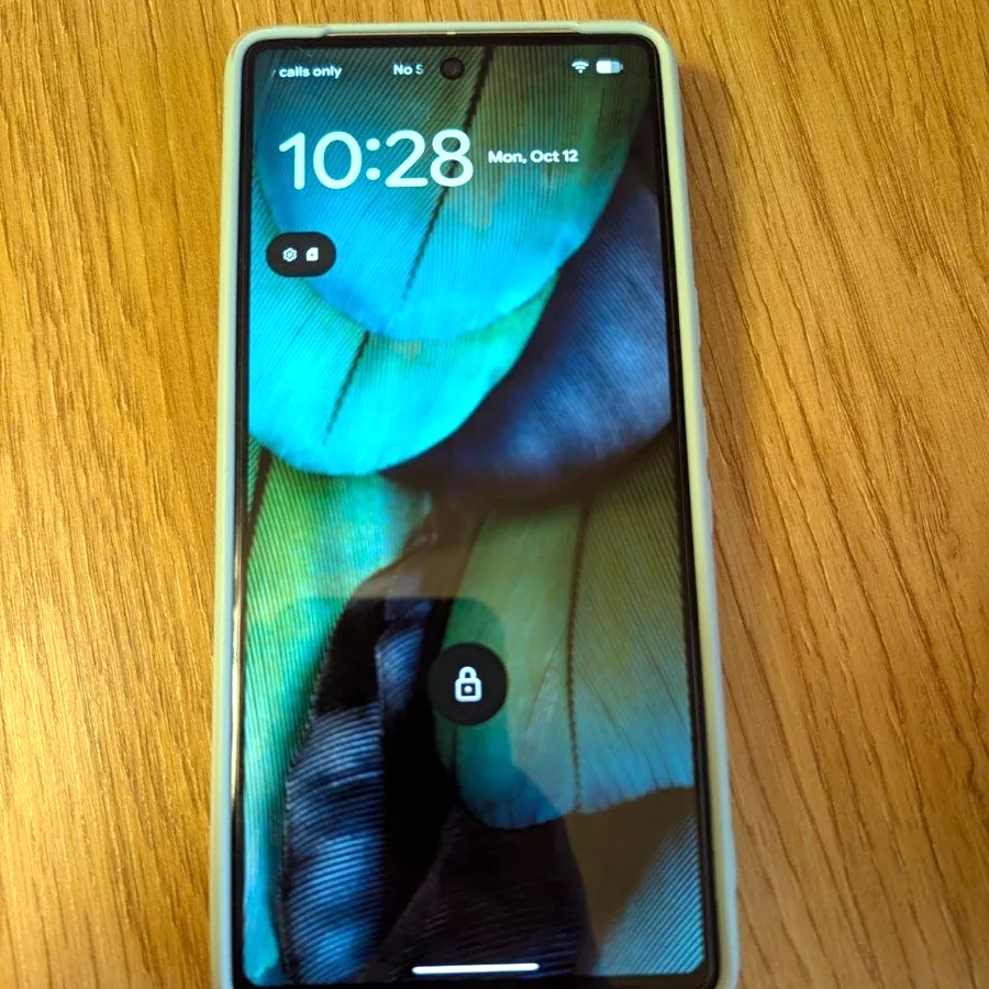 Google Pixel 7, 128 GB, заднее стекло с трещинами