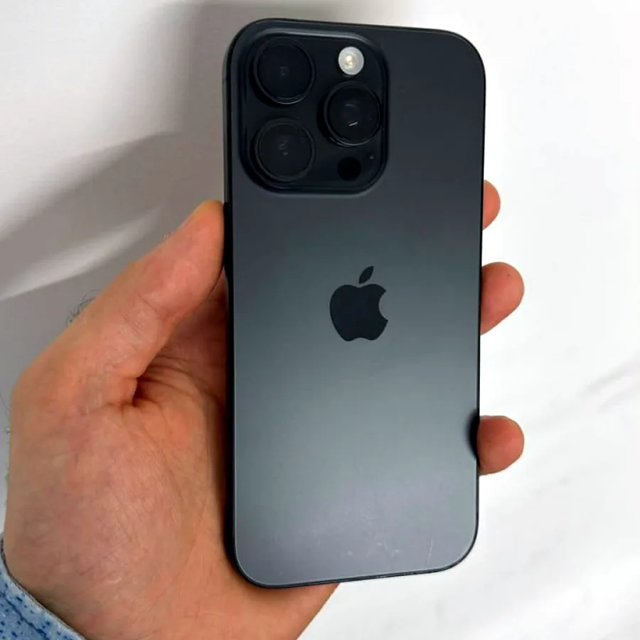 iPhone 16 Pro Max 256GB, состояние 10/10