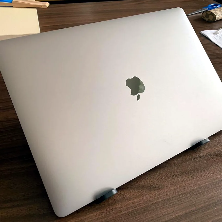 MacBook Pro 16 2019, Intel i7, 16GB RAM, 500GB SSD