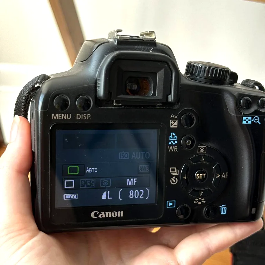Боди Canon EOS 1000D, состояние 9/10