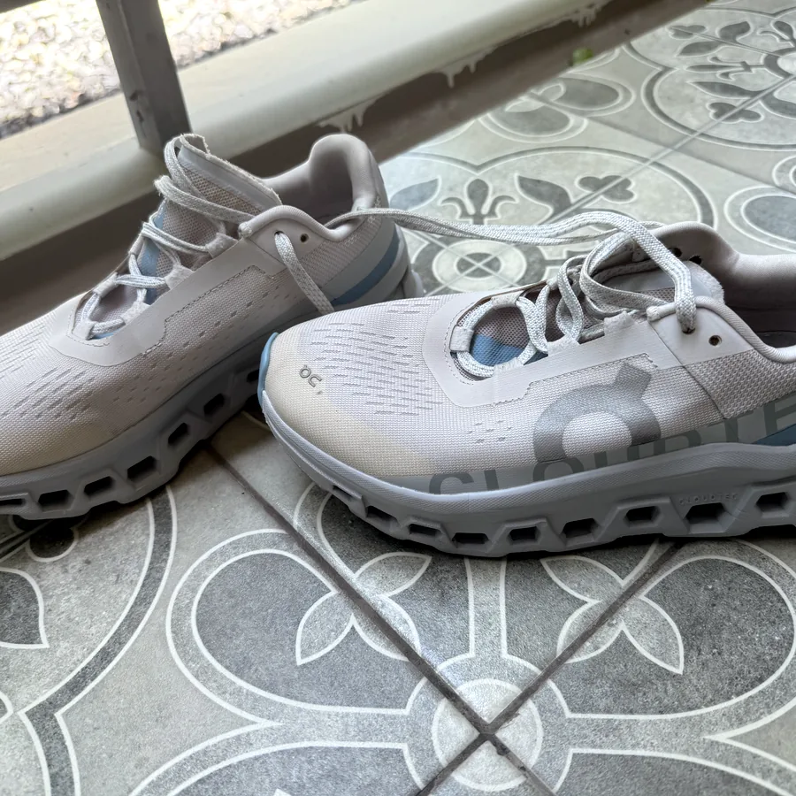 Кроссовки женские on cloud оригинал 38-39
