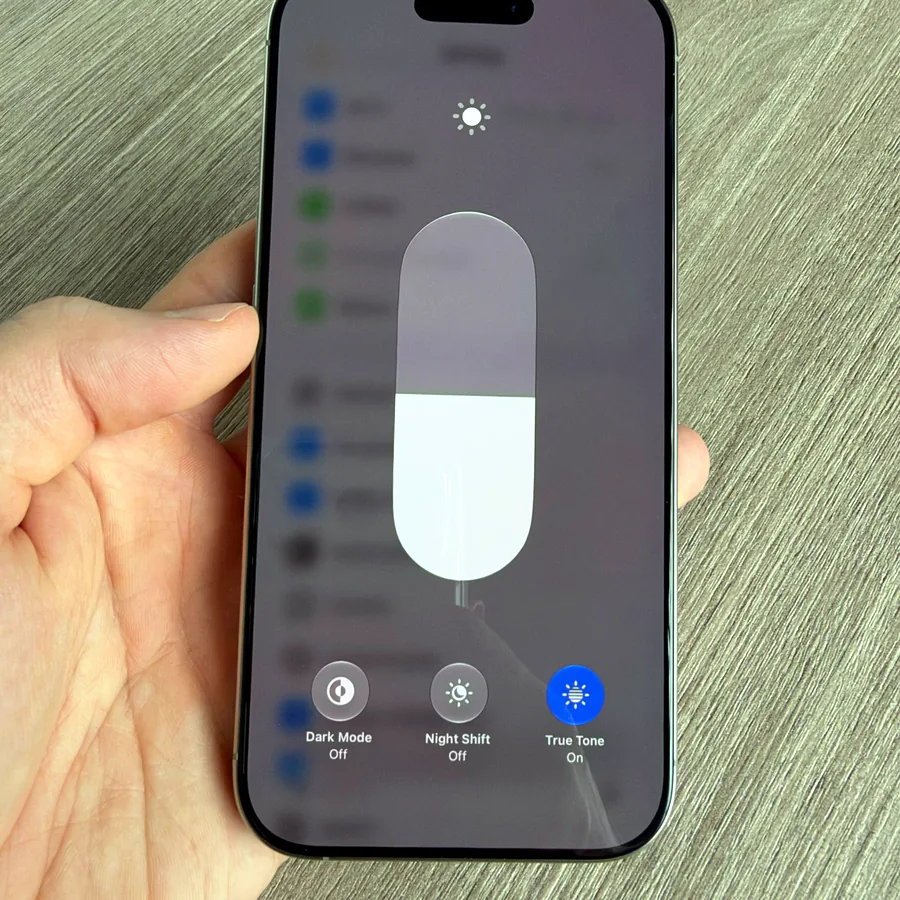 iPhone 16 Pro 128GB Natural Titanium, батарея 90%