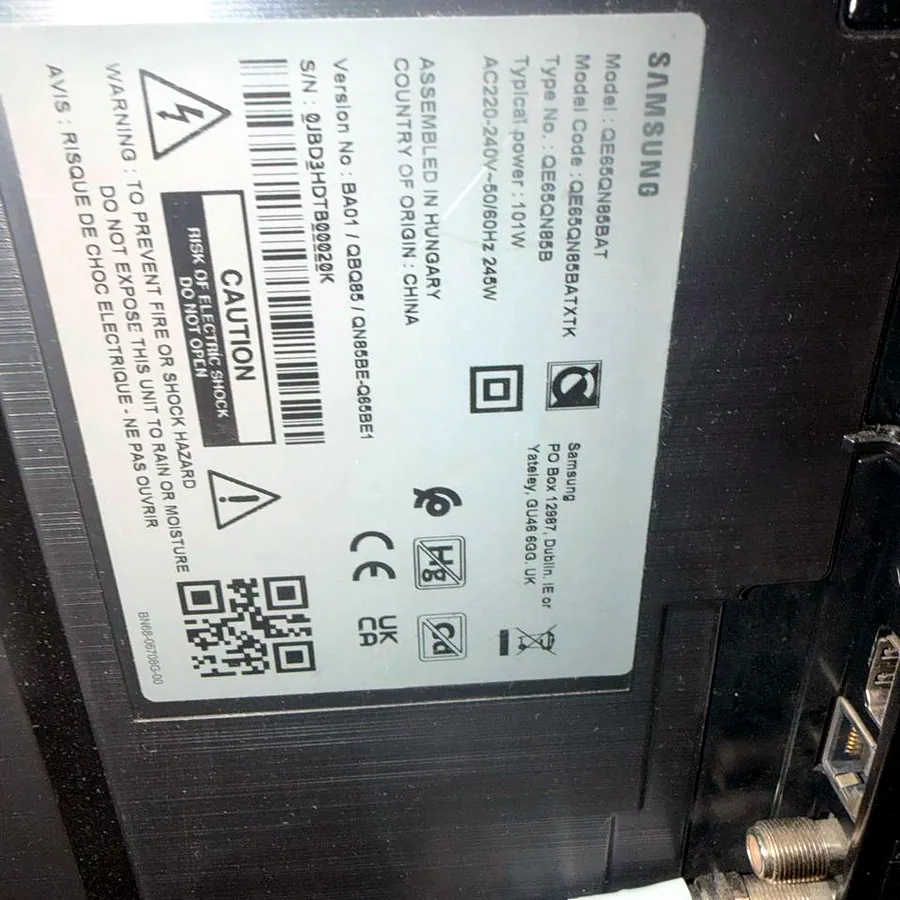 Samsung QE 65 дюймов с тумбой